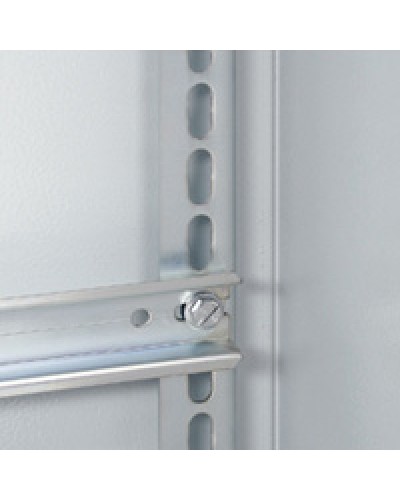 Стойки профил. 500 (2 шт/уп) Legrand 036152 в Красноярске Аксессуары для стоек и шкафов Pintop.ru